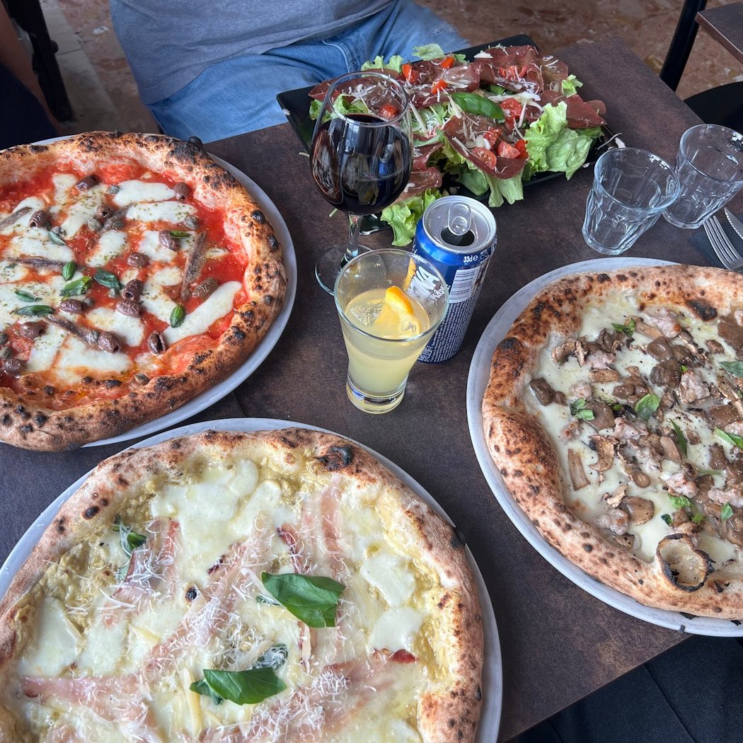 A Smorfia Pizzeria 1