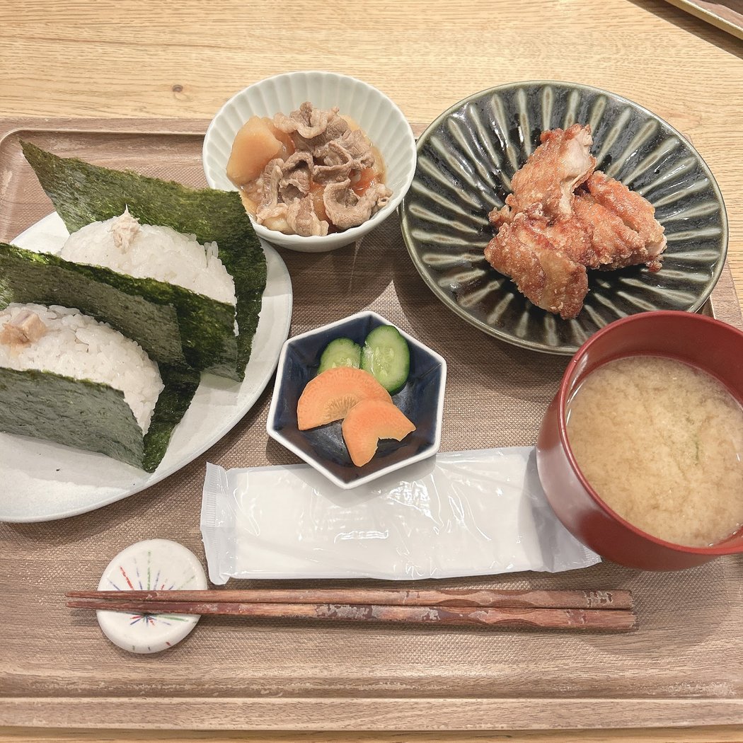 OMUSUBI CAFE 1