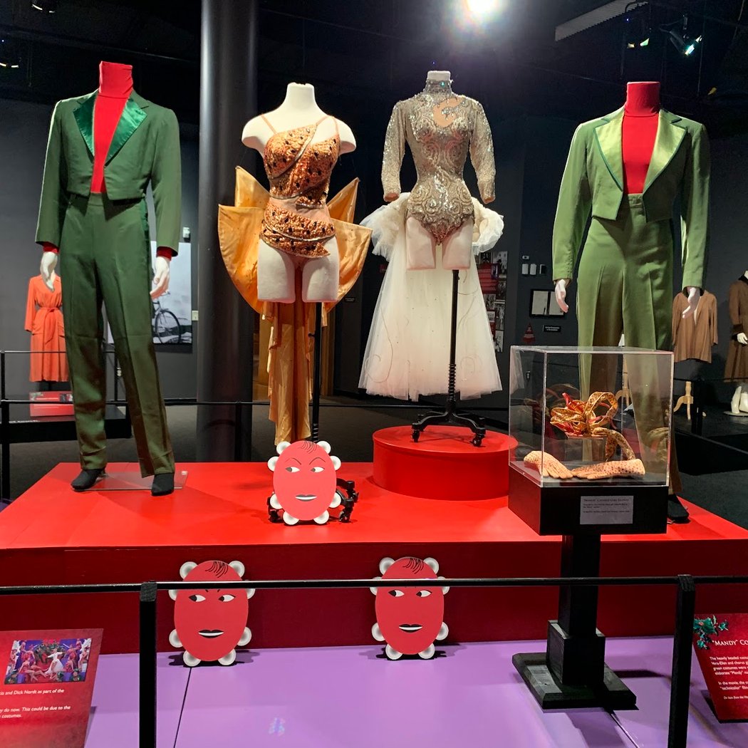 Traveling Exhibitions 1