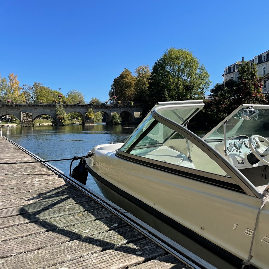 L'Ecluse Boat Service 2