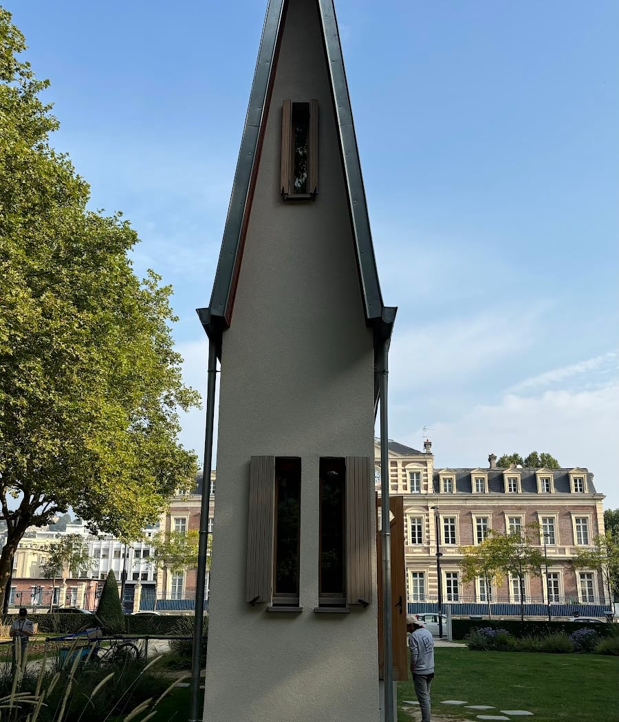 Narrow House 3
