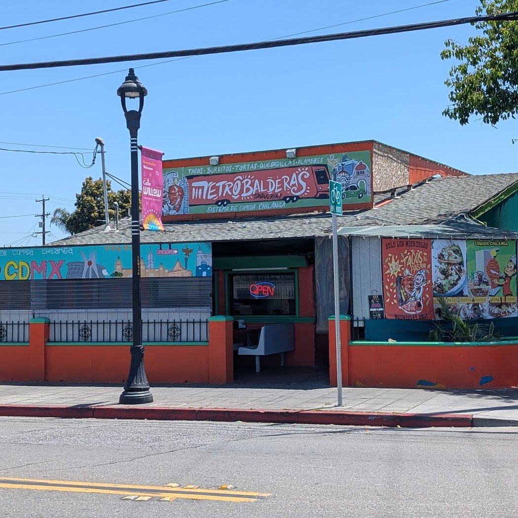Metro Balderas Taqueria 2