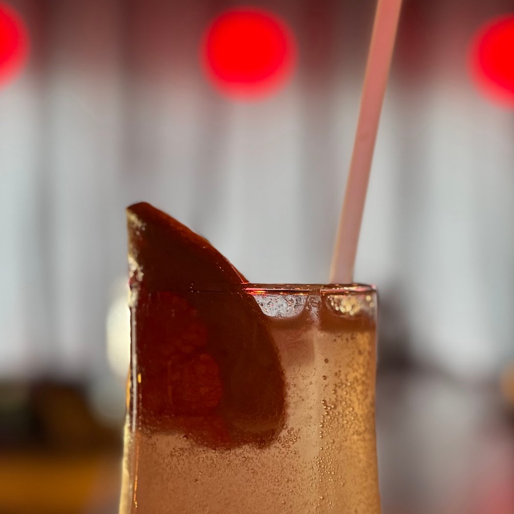 Lobo Drinkhouse 3