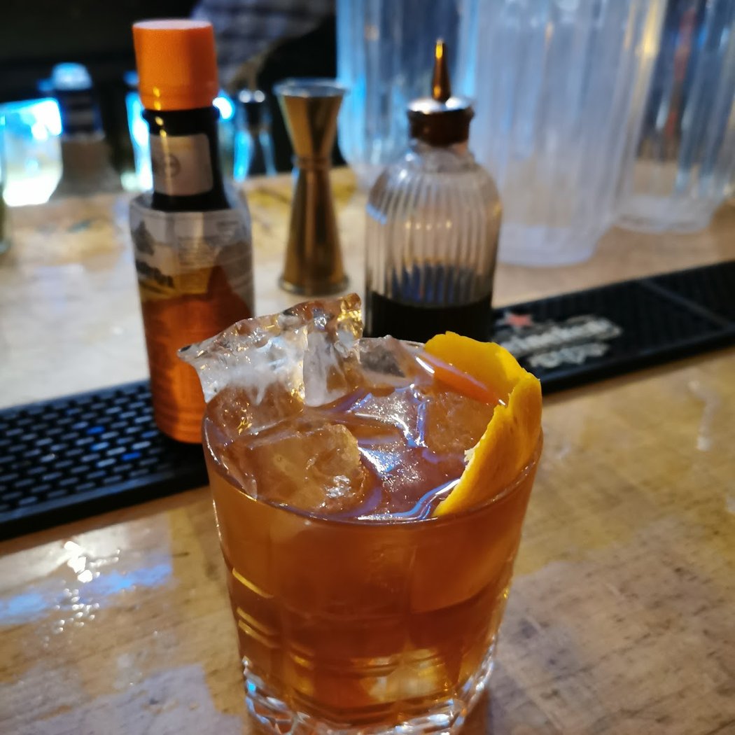 Live Music and Trivia Nights 4