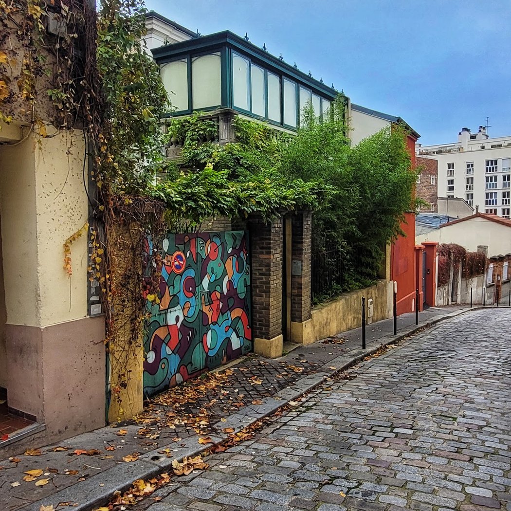 Rue Laurence Savart 1