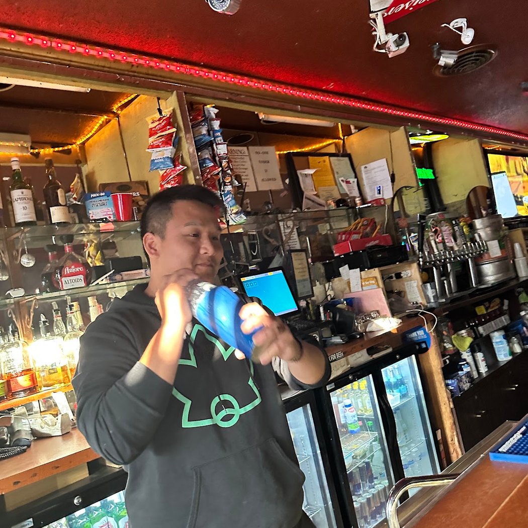 Parkway Lounge 2