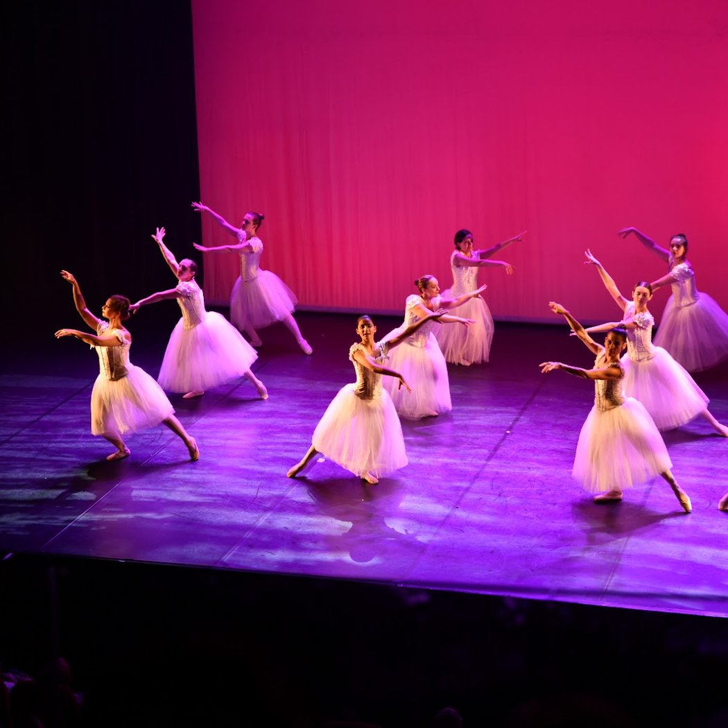 Silvia Montfort Theater 1