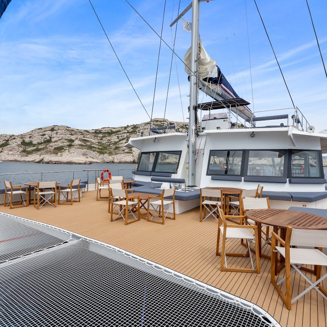 AMC Cape Grace Marseille - Sorties en mer en catamaran dans les Calanques 3