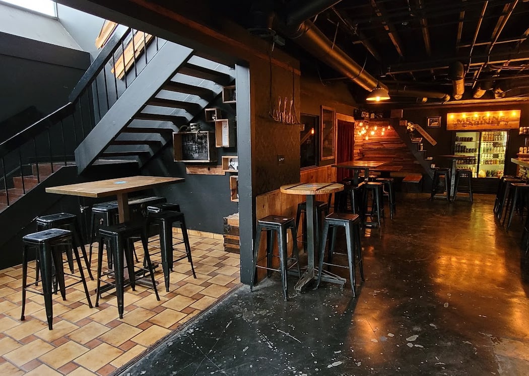 D10 Taproom 2