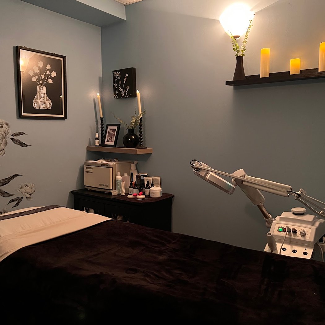 Riverview Salon & Medspa 1
