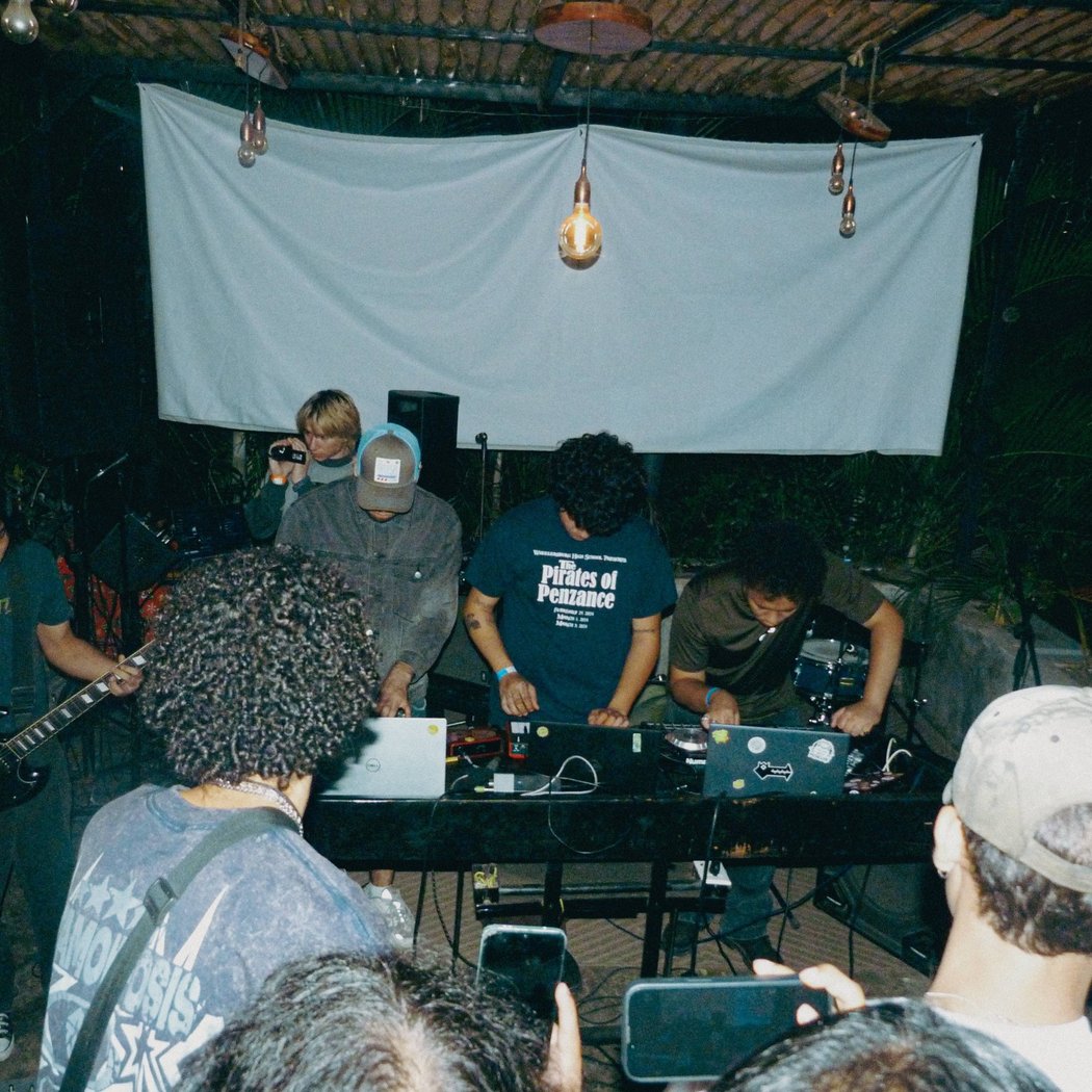 Los Thuthanaka + Weed420 2