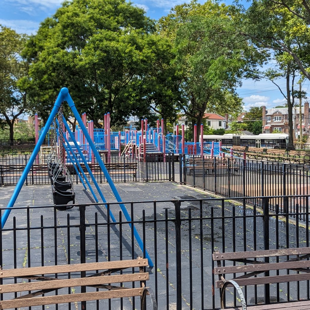 Manhattan Beach Playground 2