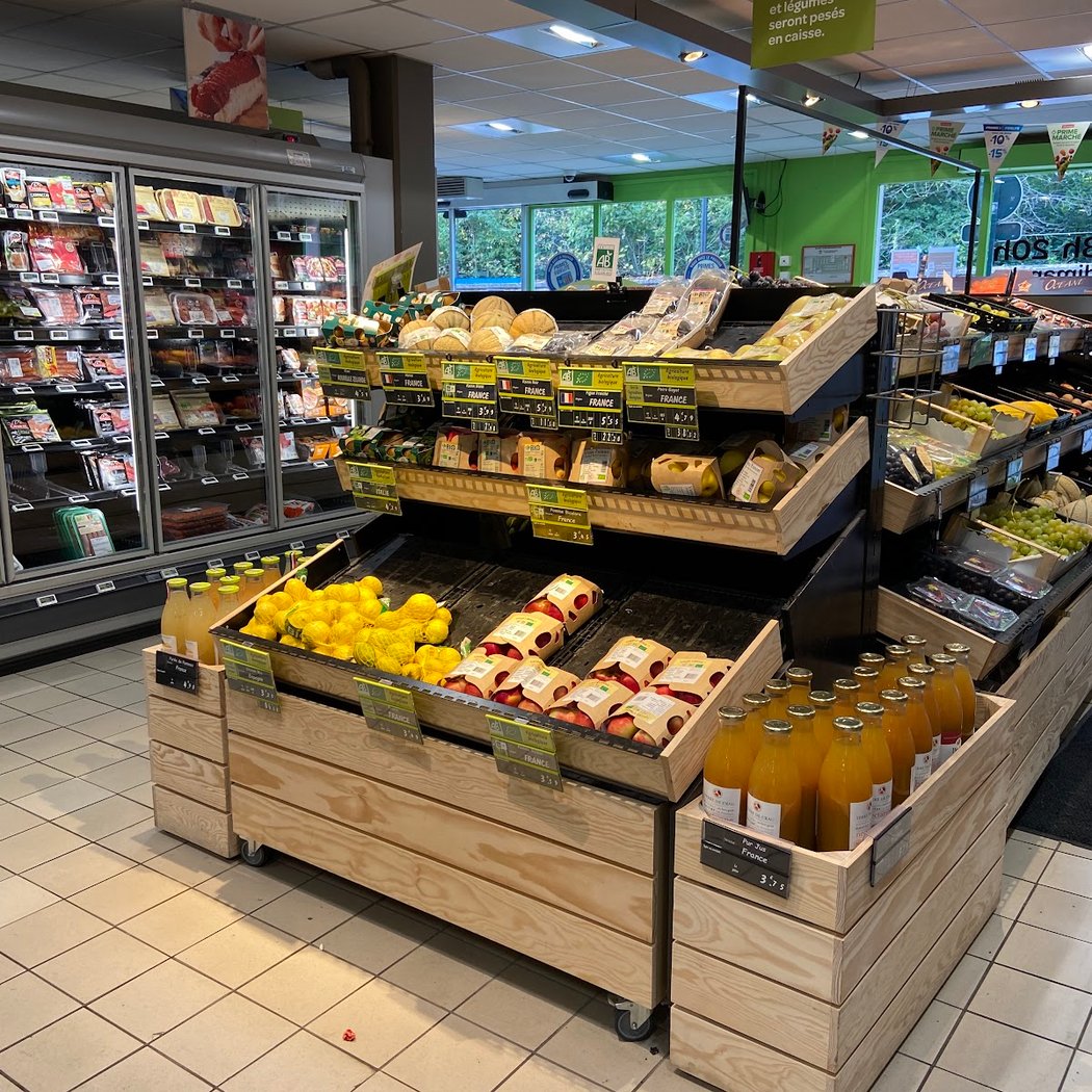 Carrefour Contact 1