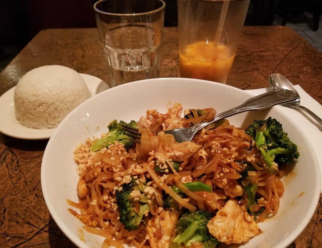 Sweet Basil Thai Restaurant (Queens) 3