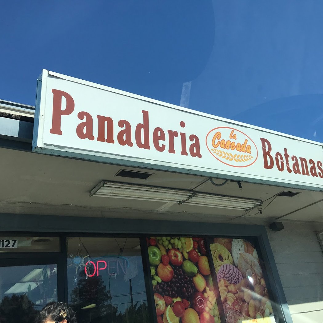 La Cascada Bakery 2