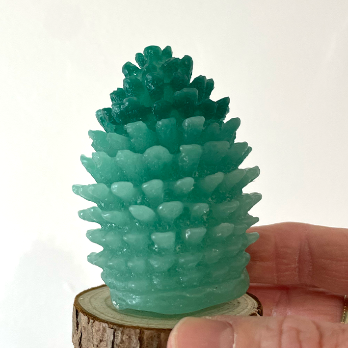 Bougie en forme de Pomme de Pin 1