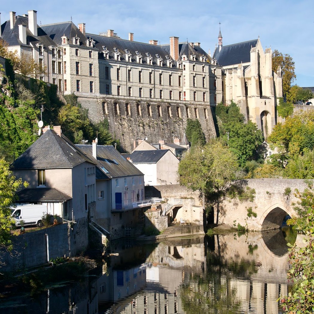 Château des Ducs de La Trémoille 1