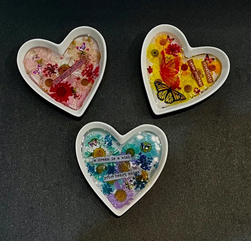 Resin Heart Dishes 1