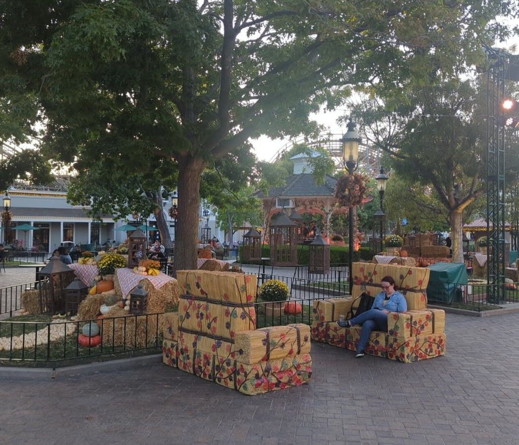 Hometown Square 2