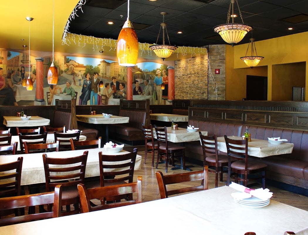 Maciano's Pizza & Pastaria 2