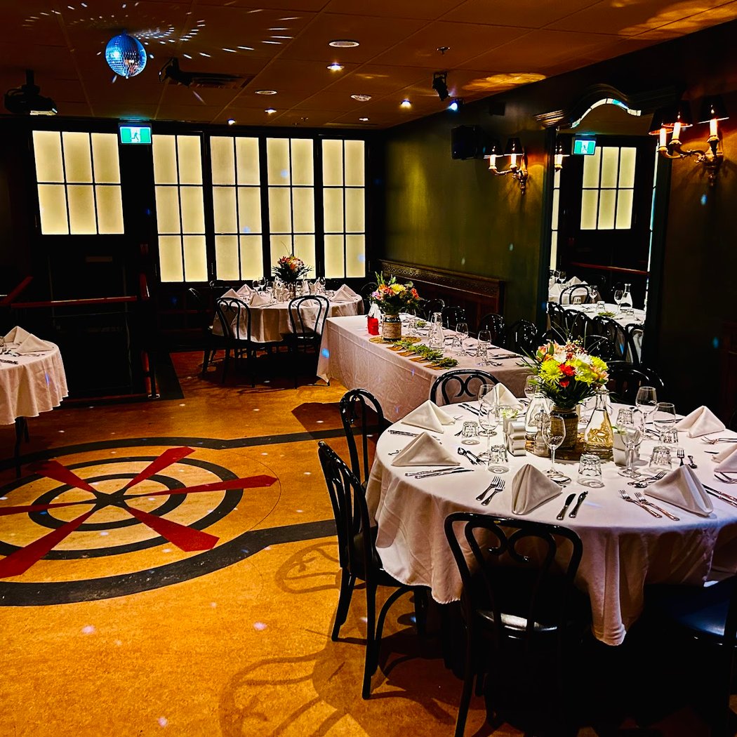 Restaurant Au Petit Extra 2