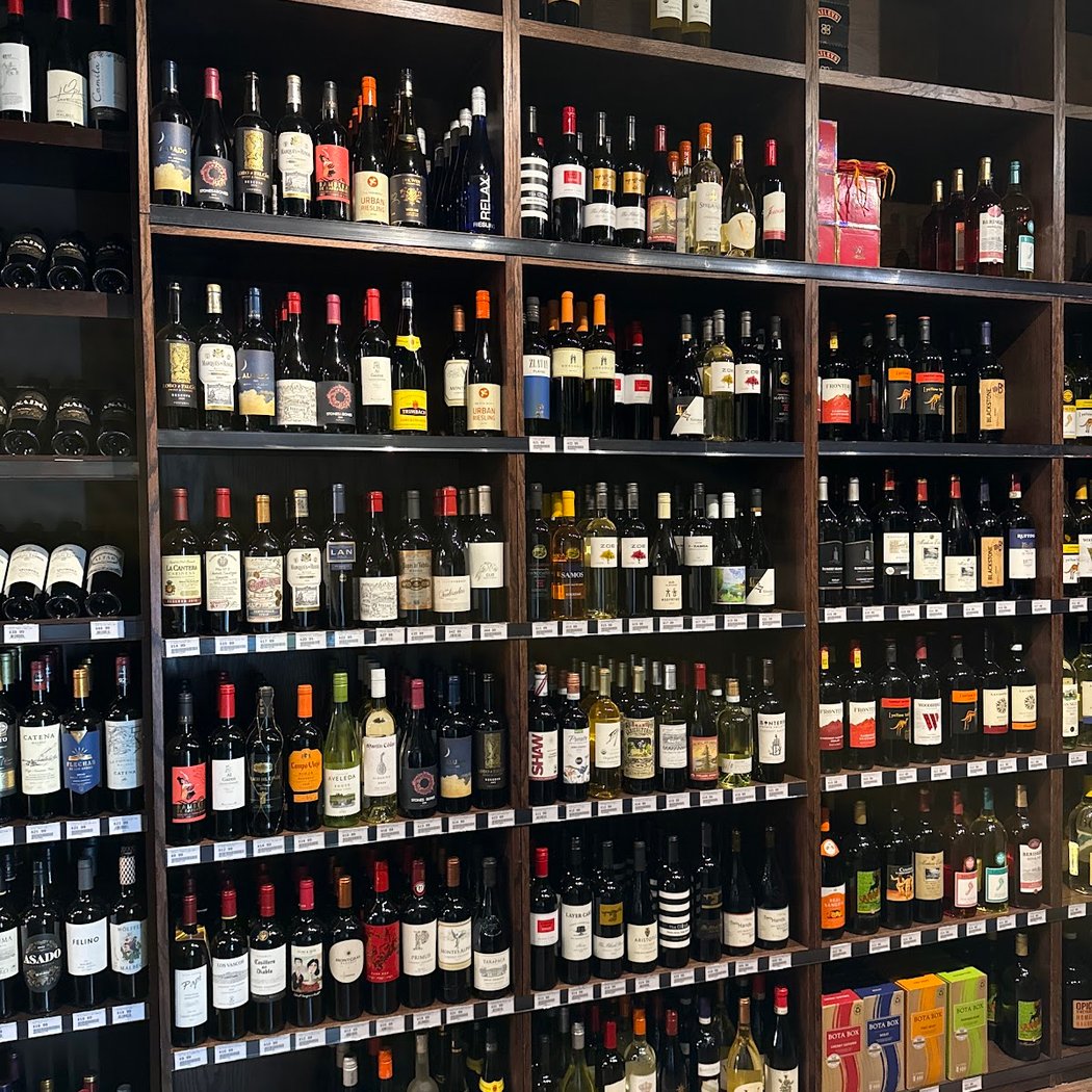 WineStone Wine & Spirits 3