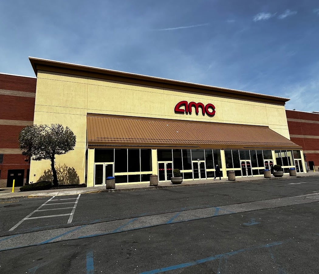 AMC Bay Plaza Cinema 13 3