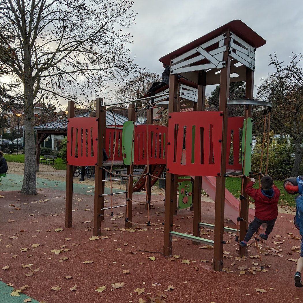Aire de jeux 1