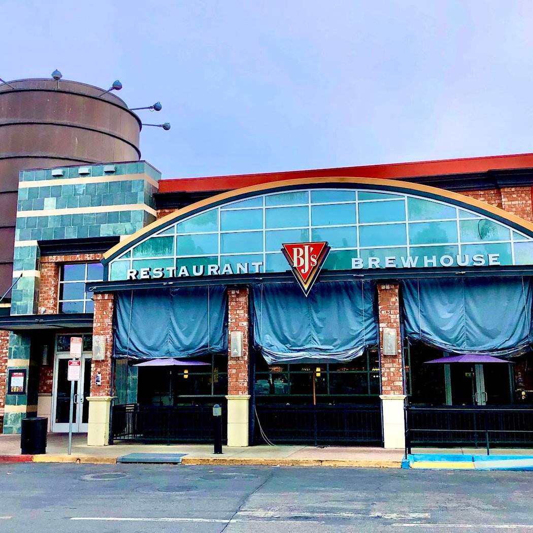BJ's Restaurant & Brewhouse 3