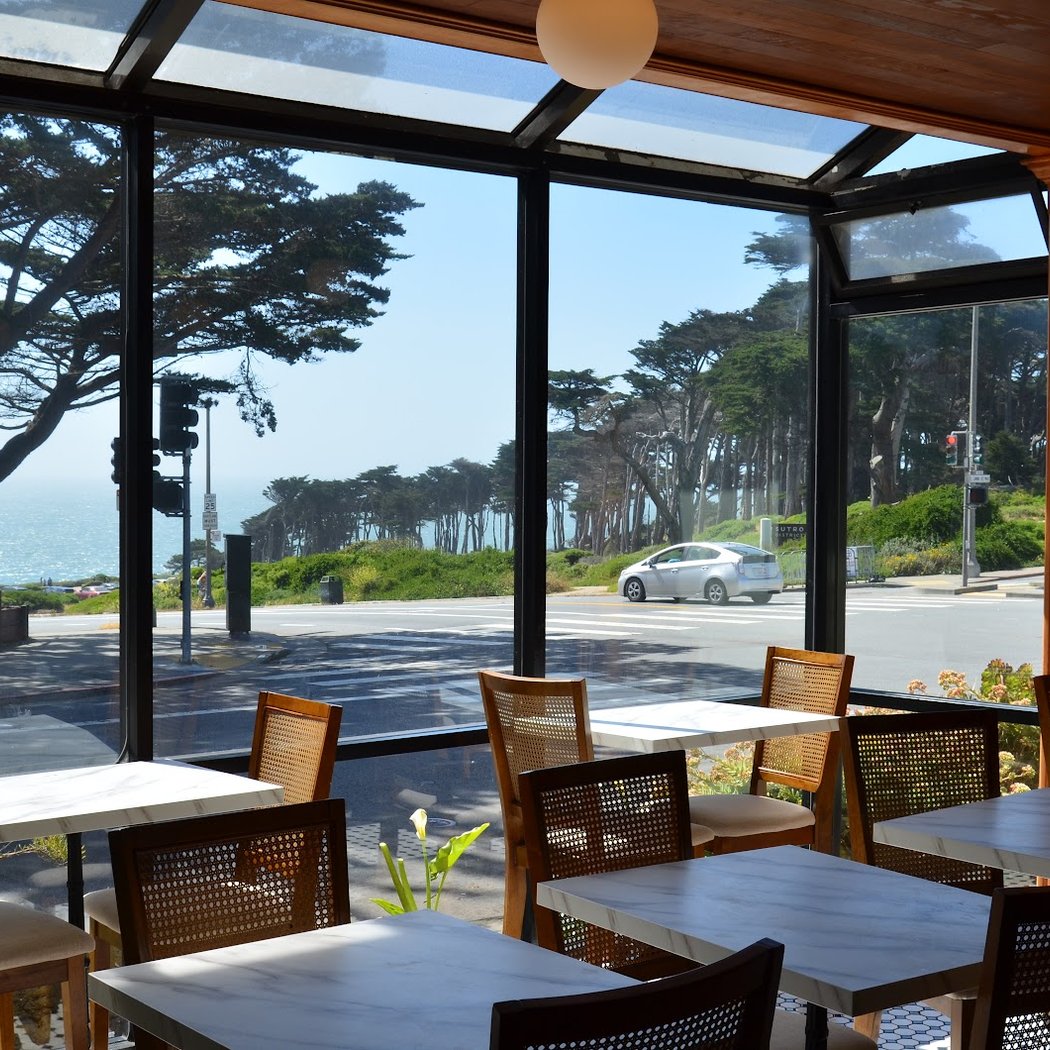 Seal Rock Inn Restaurant 3