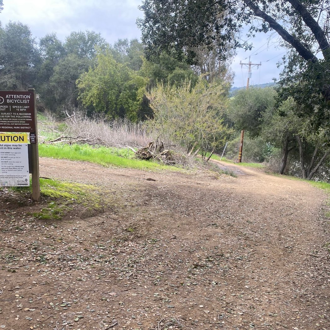 Horse Trail to Lake Chabot Regional Park 1