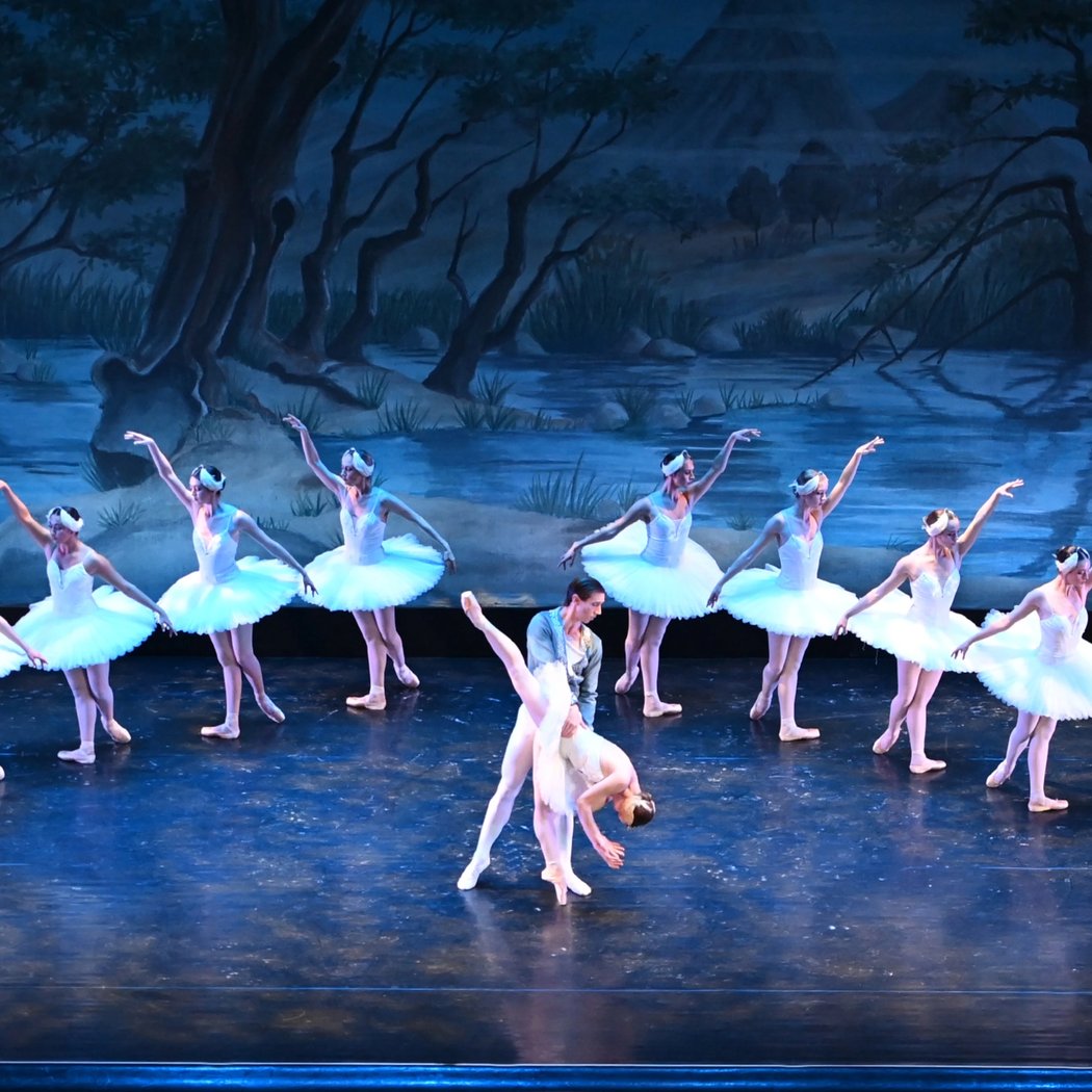 SWAN LAKE by City Ballet of San Diego 1