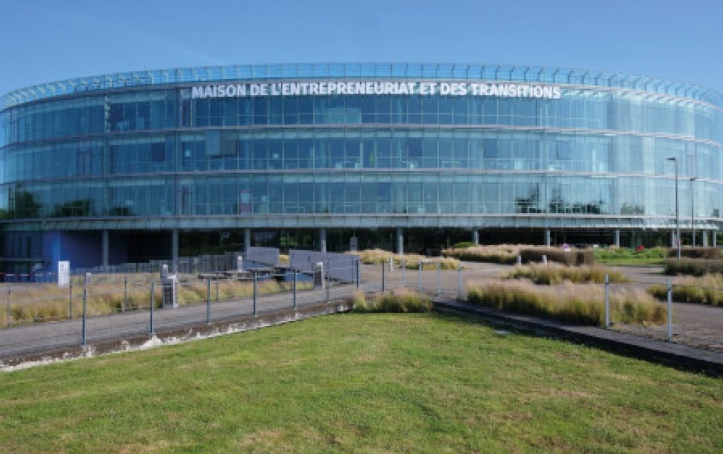 Maison de l'Entrepreneuriat et des Transitions 1