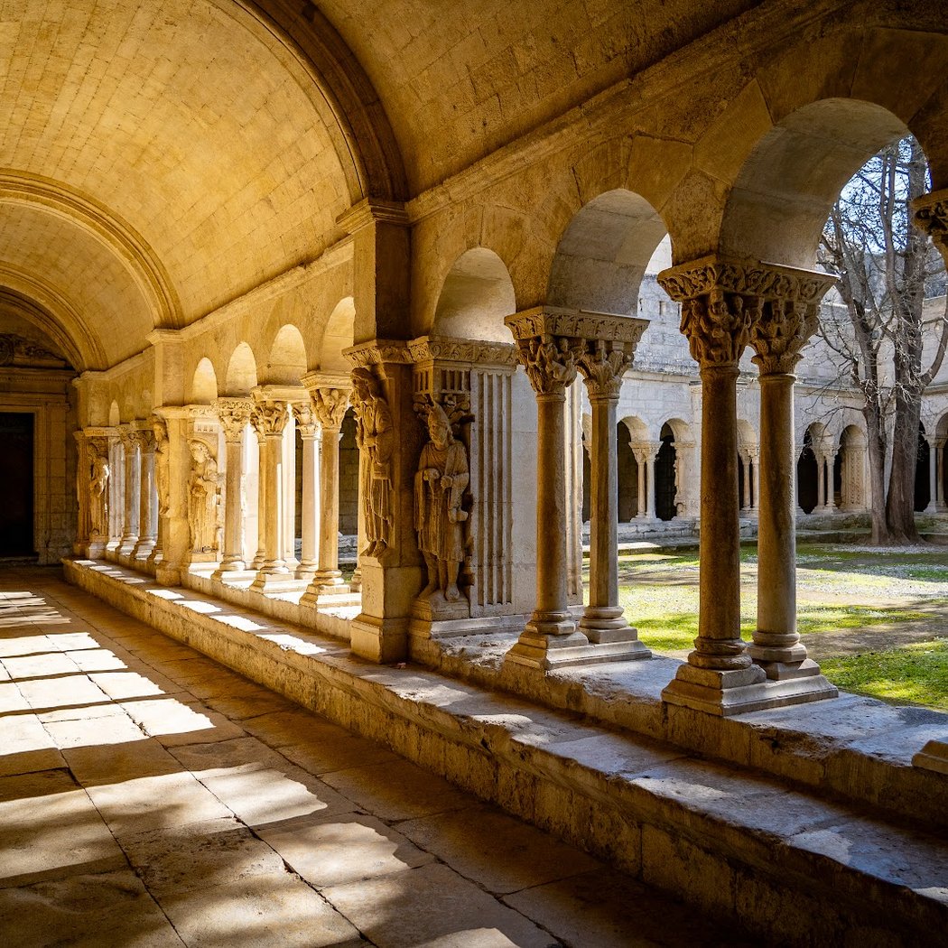 Cloître Saint-Trophime 1