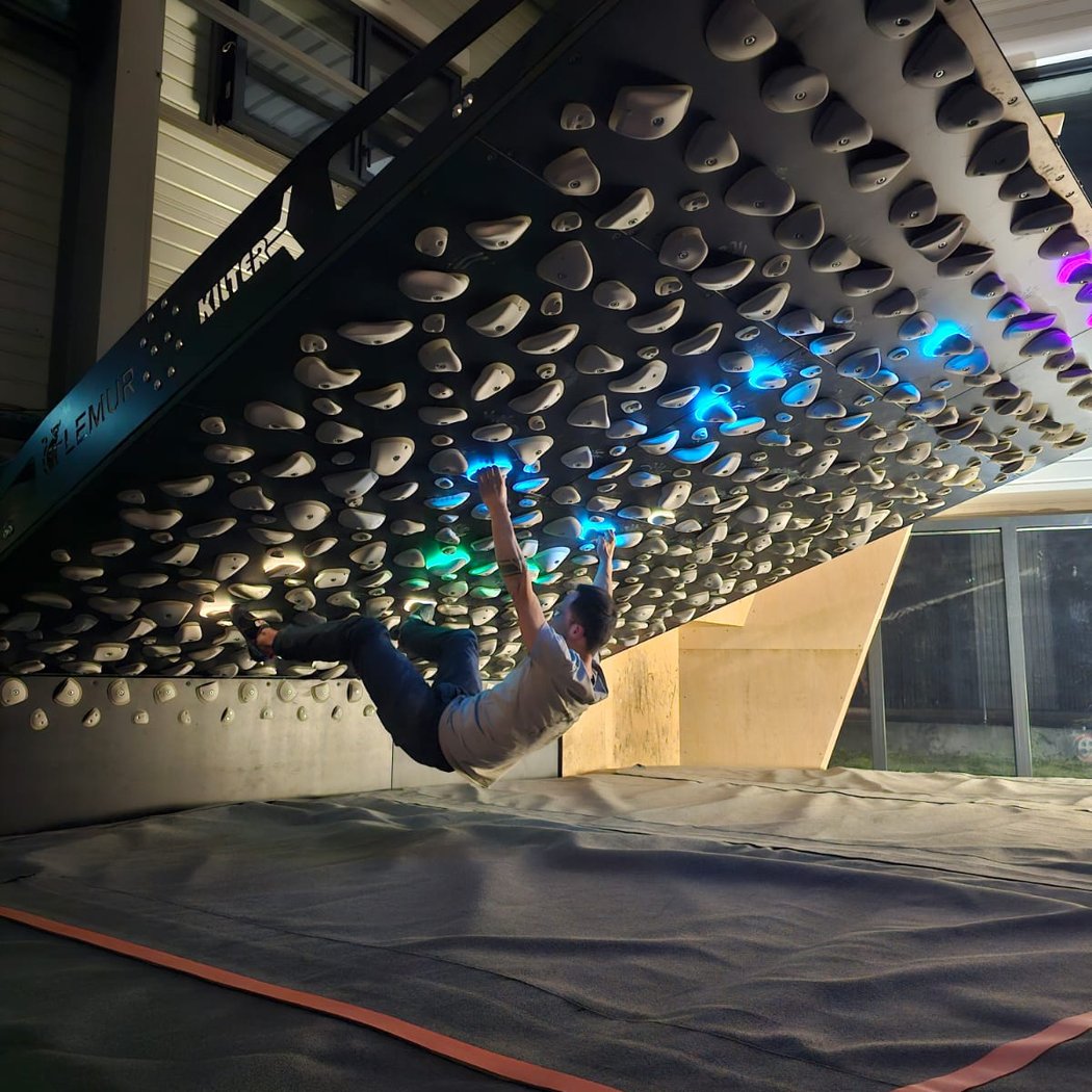 Block'Out Tours 1
