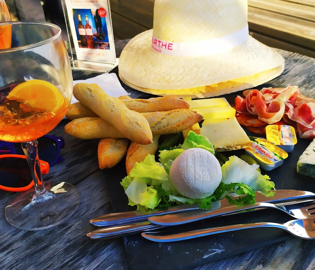 Terrasse éphémère du Papa Cabane 3