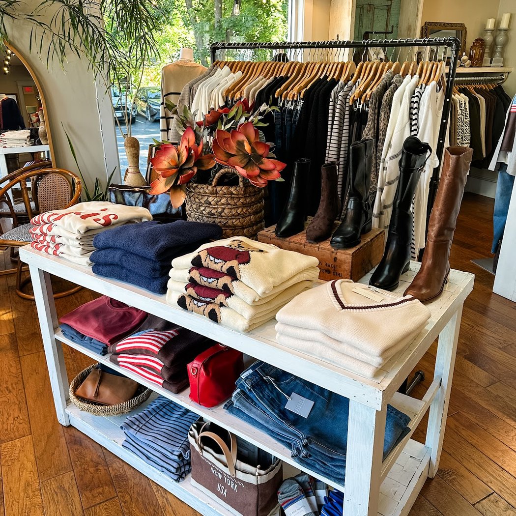 Elizabeth Boutique 3