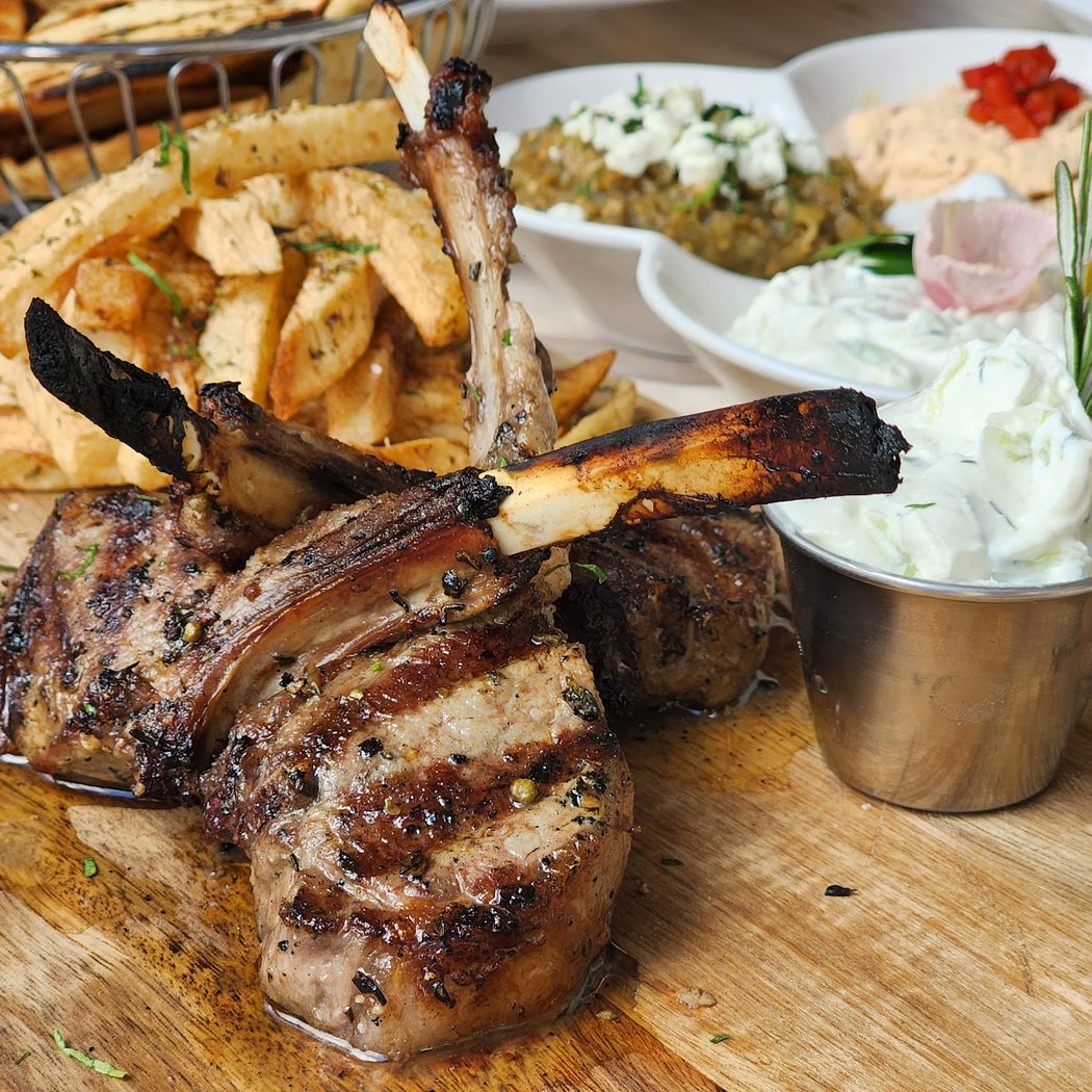 Meze Mazi 1