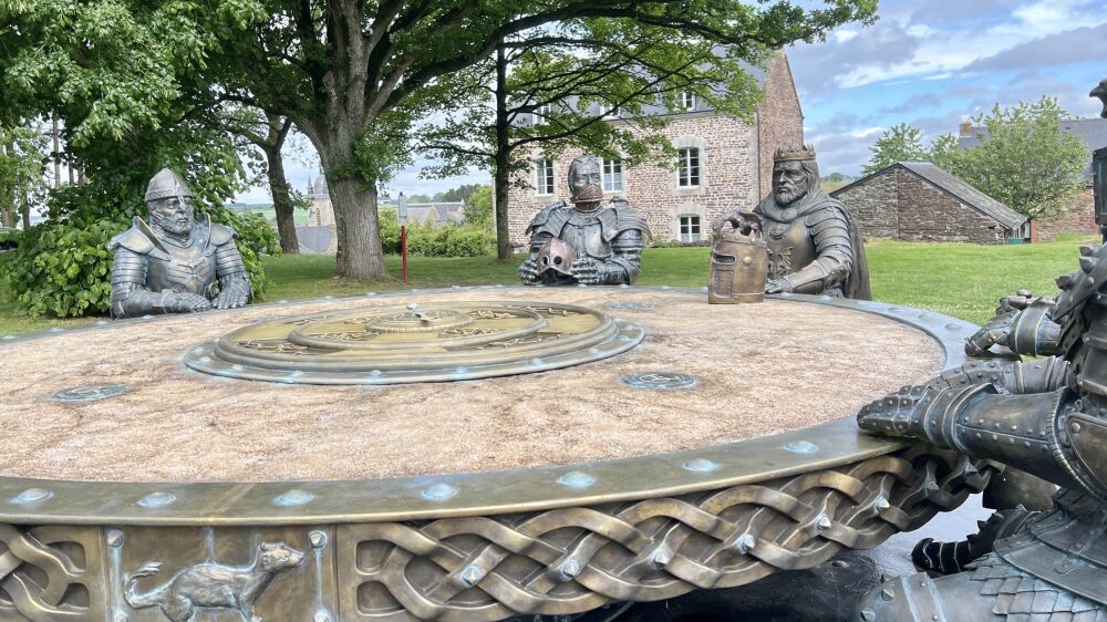 La Table Ronde des Nouveaux Chevaliers de Brocéliande 1