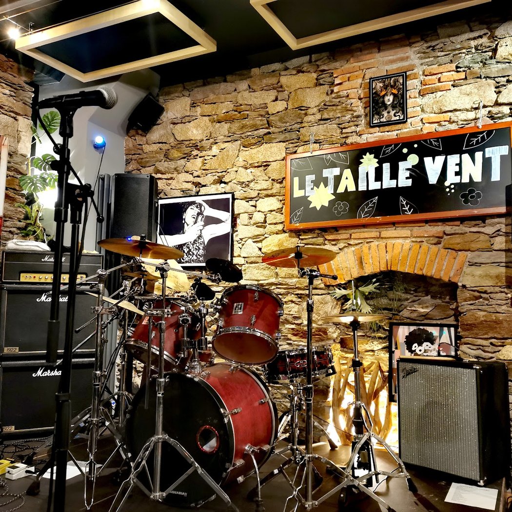 Le Point Bar 2