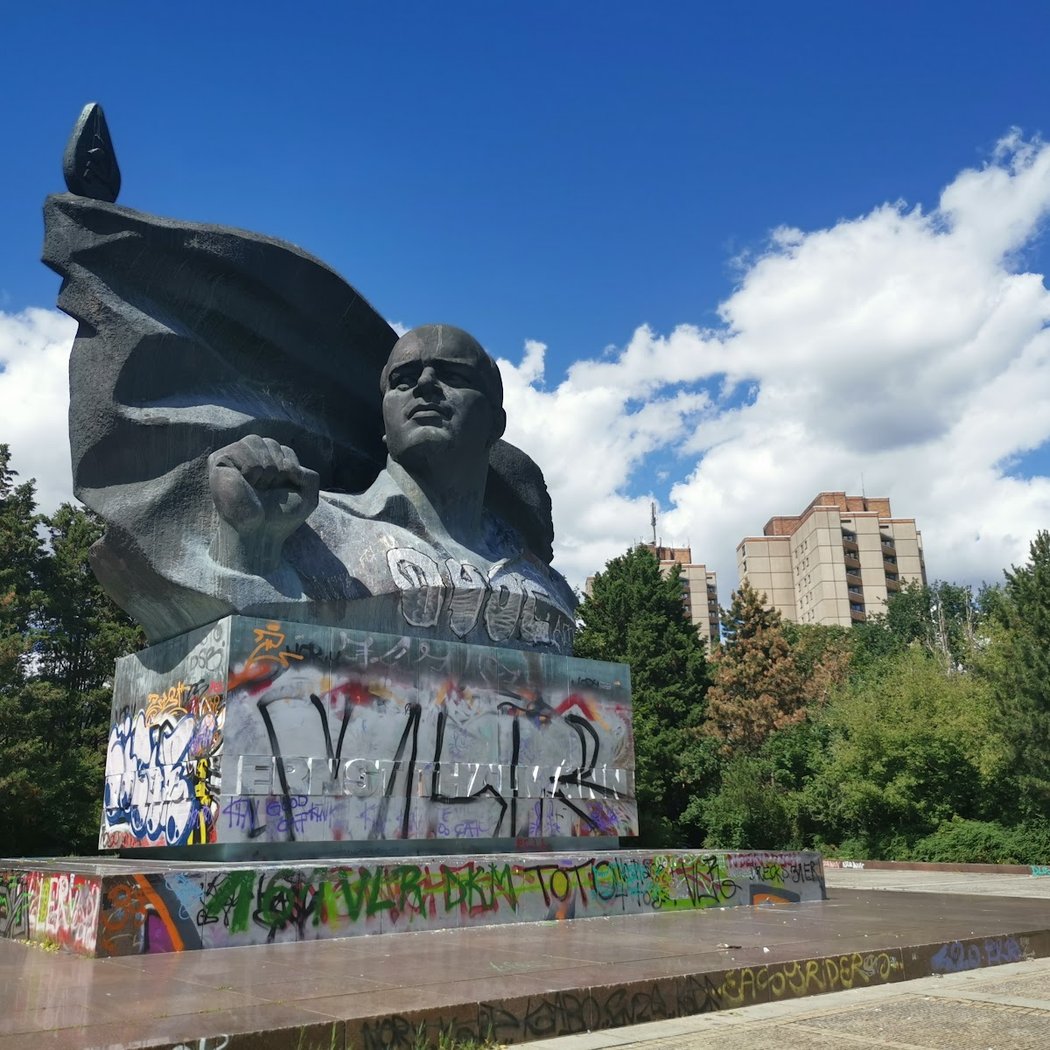 Ernst-Thälmann-Park und das DDR Paradies mitten in der Stadt 1