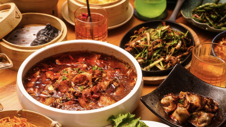 Yum Cha Chinese Kitchen & Bar 姑苏里 1