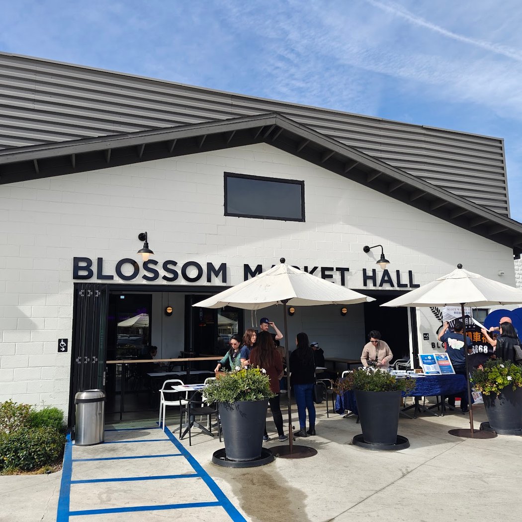 DJ D-RoC at Blossom Market Hall 3