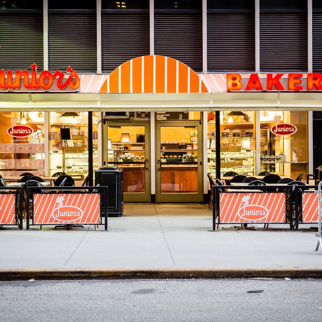 Junior's Restaurant & Bakery 2