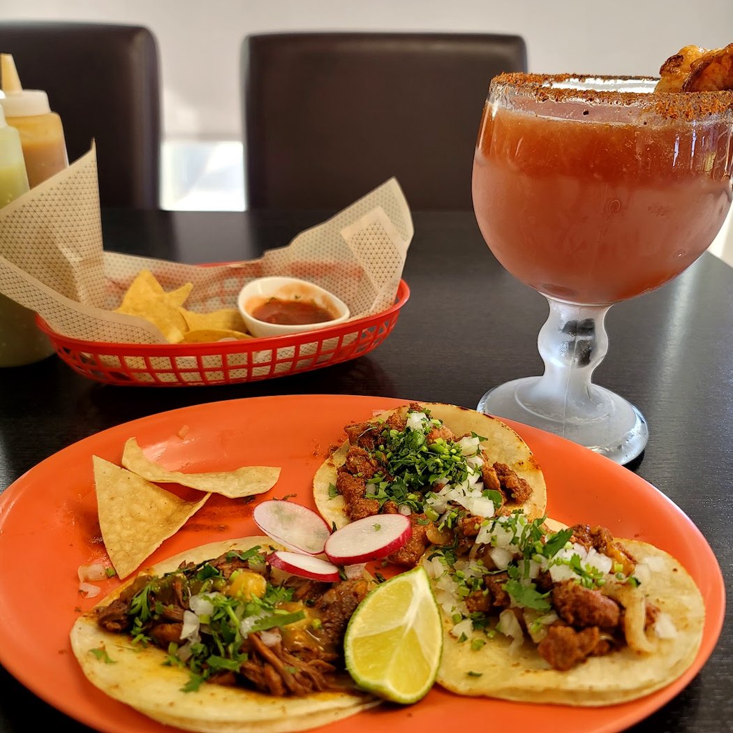 Tustacos Taqueria 1