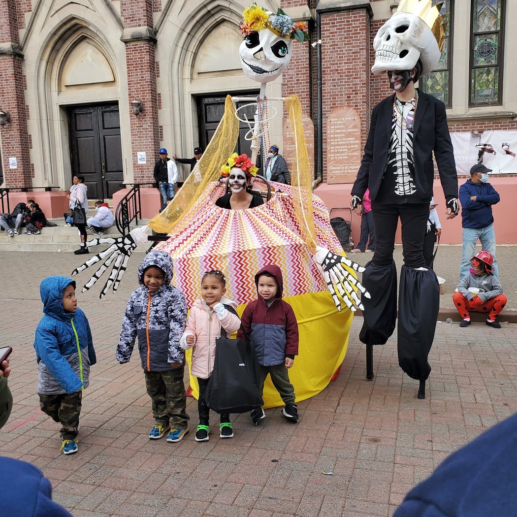 Father Gigante Plaza 1
