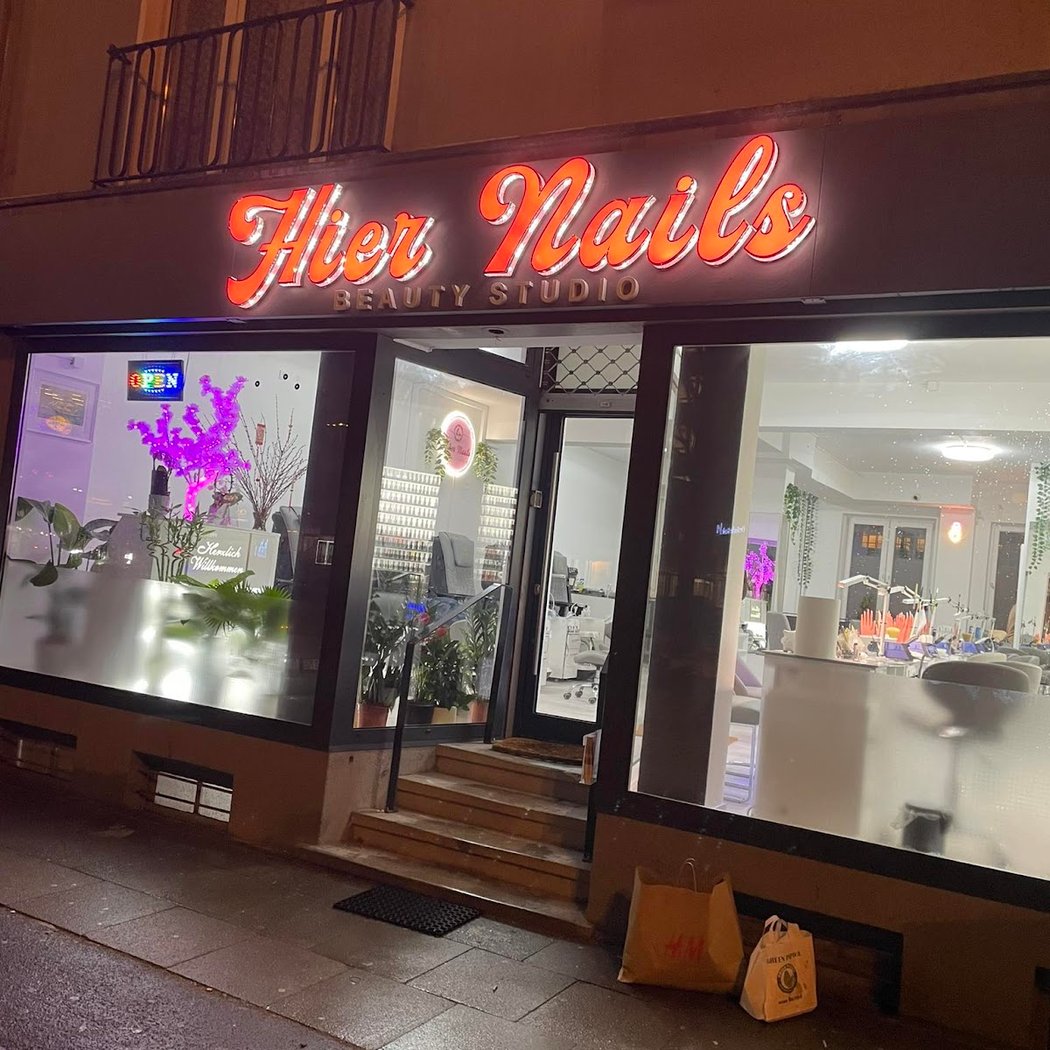 Hier Nails Altona 2