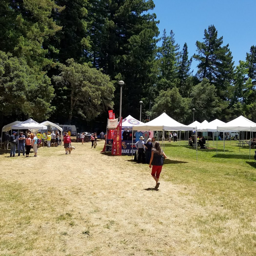 Live Music + Farmers Market 2