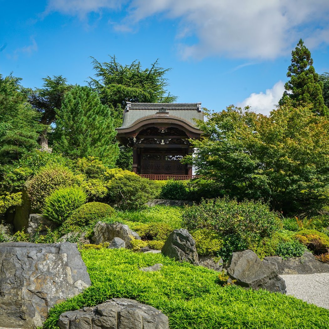 Chokushi-Mon & Japanese Landscape - Kew Gardens 1