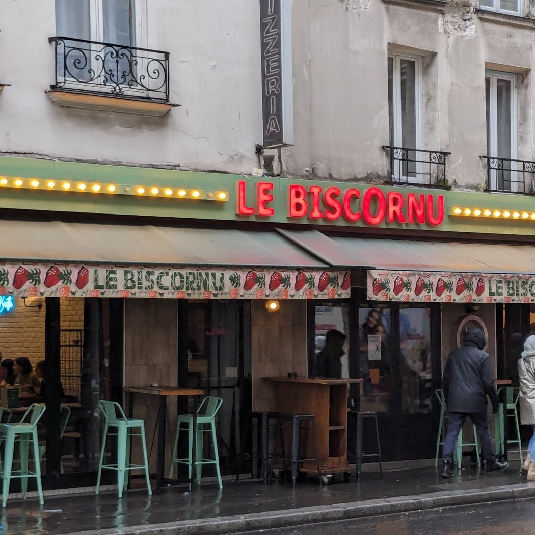 LE BISCORNU BAR 4